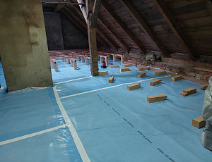 Zateplení půdy a zhotovení podlahy